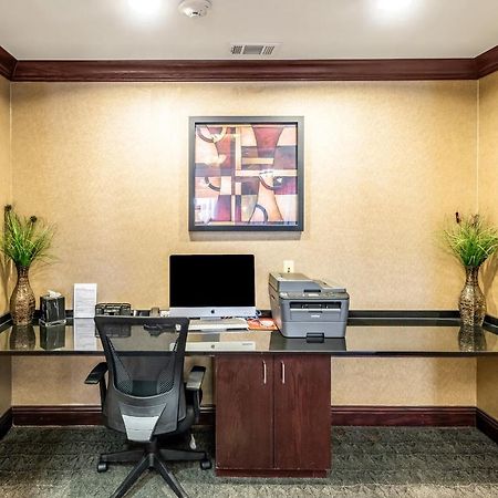 Red Lion Inn & Suites Mineral Wells Buitenkant foto