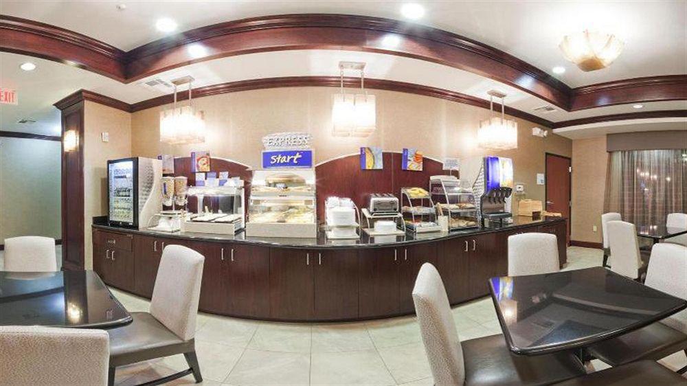 Red Lion Inn & Suites Mineral Wells Buitenkant foto
