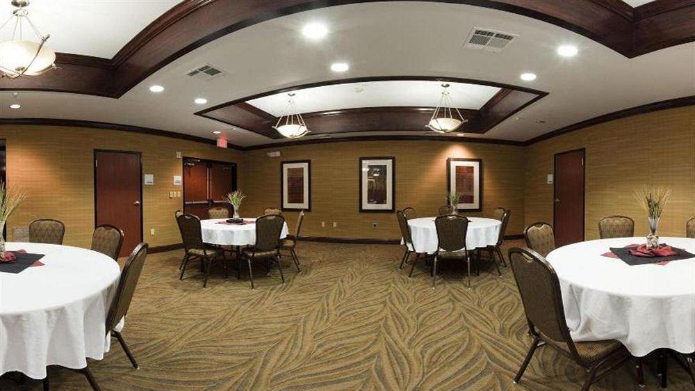 Red Lion Inn & Suites Mineral Wells Buitenkant foto