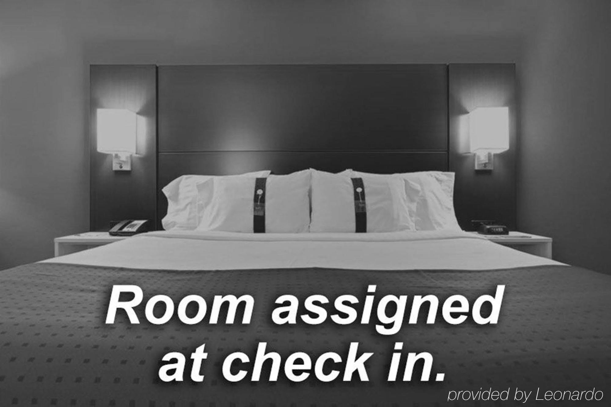 Red Lion Inn & Suites Mineral Wells Buitenkant foto