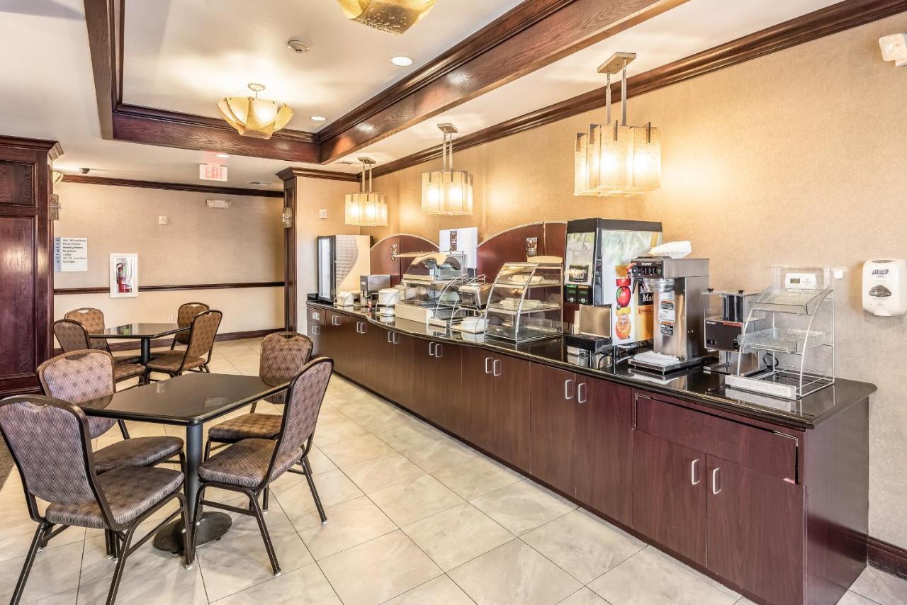 Red Lion Inn & Suites Mineral Wells Buitenkant foto