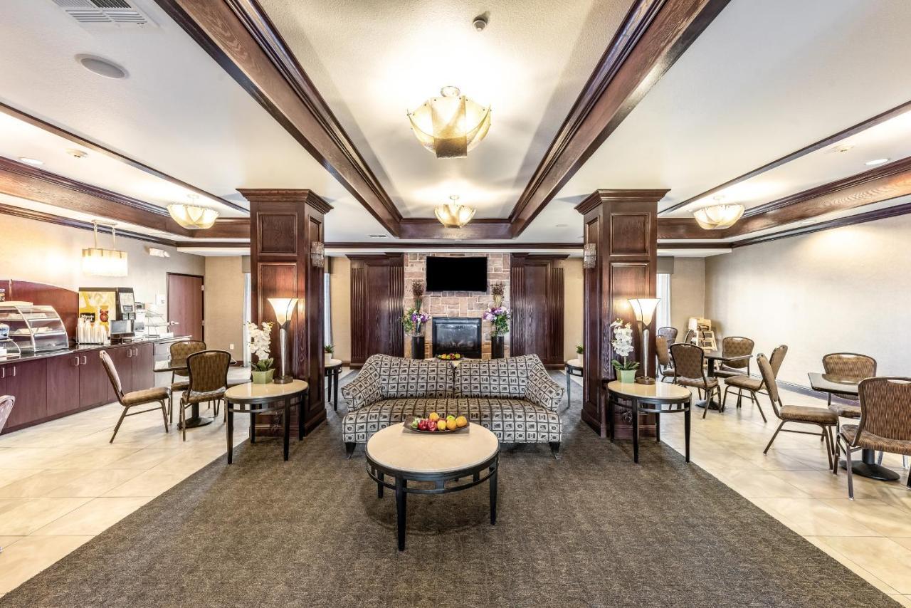 Red Lion Inn & Suites Mineral Wells Buitenkant foto