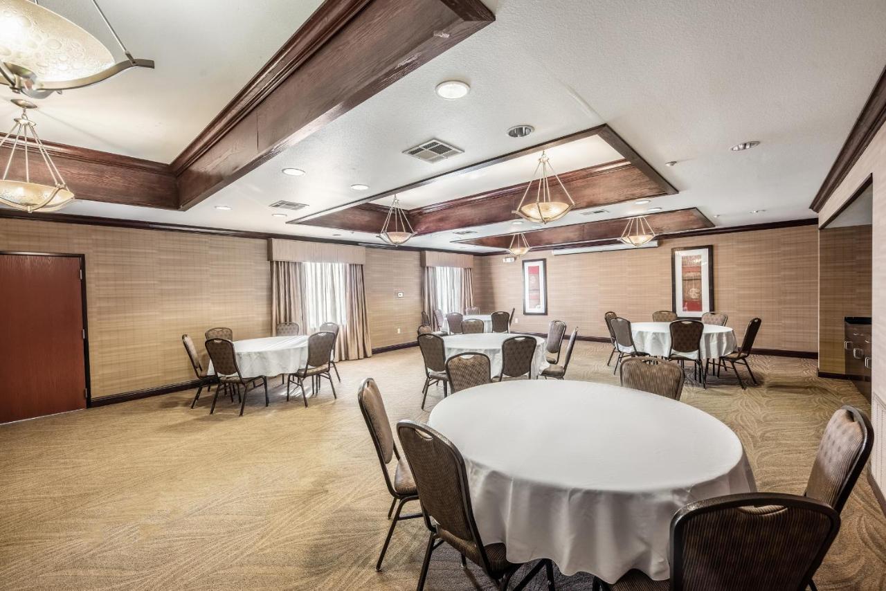 Red Lion Inn & Suites Mineral Wells Buitenkant foto