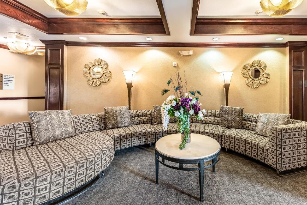 Red Lion Inn & Suites Mineral Wells Buitenkant foto
