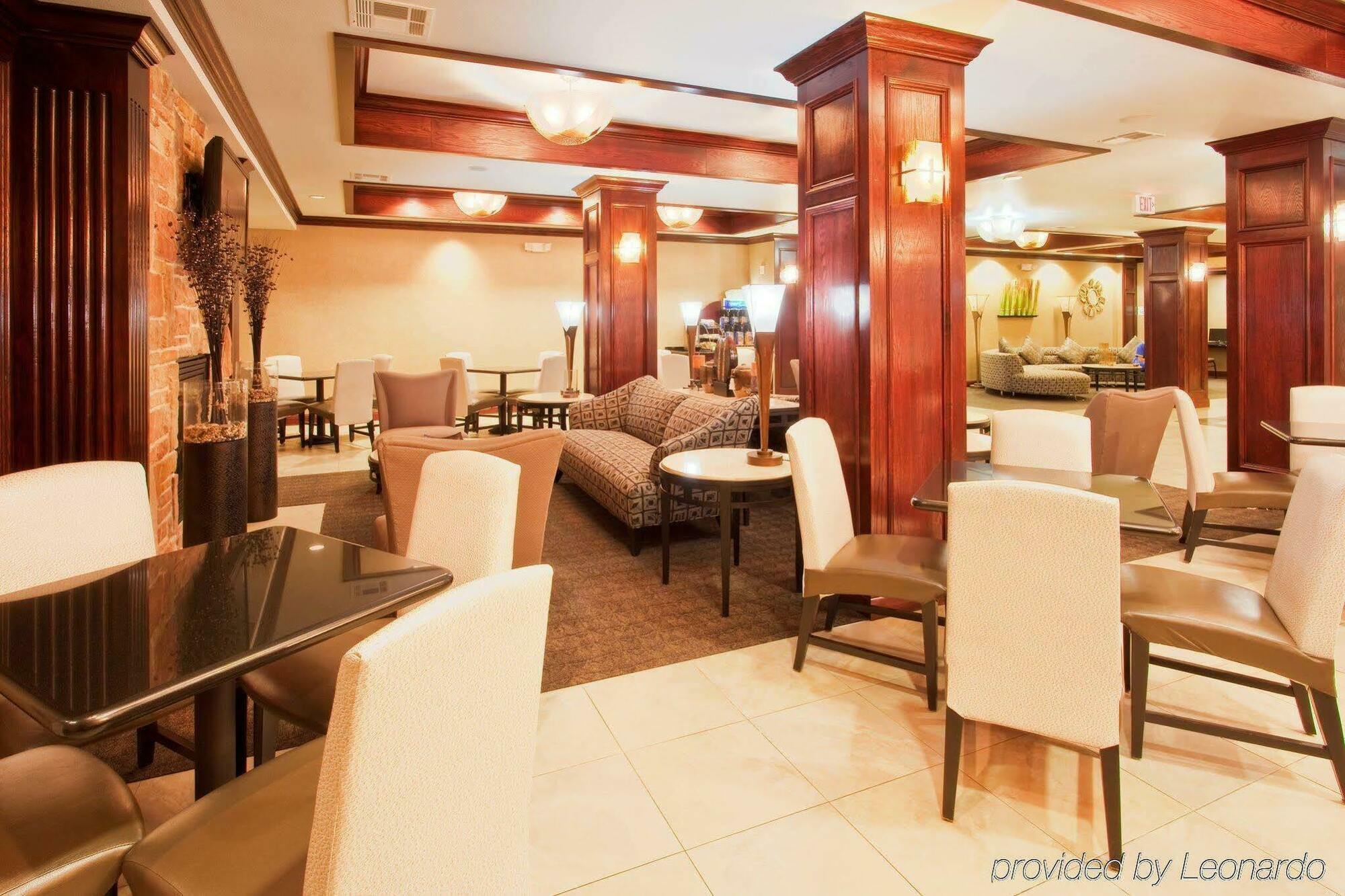 Red Lion Inn & Suites Mineral Wells Buitenkant foto
