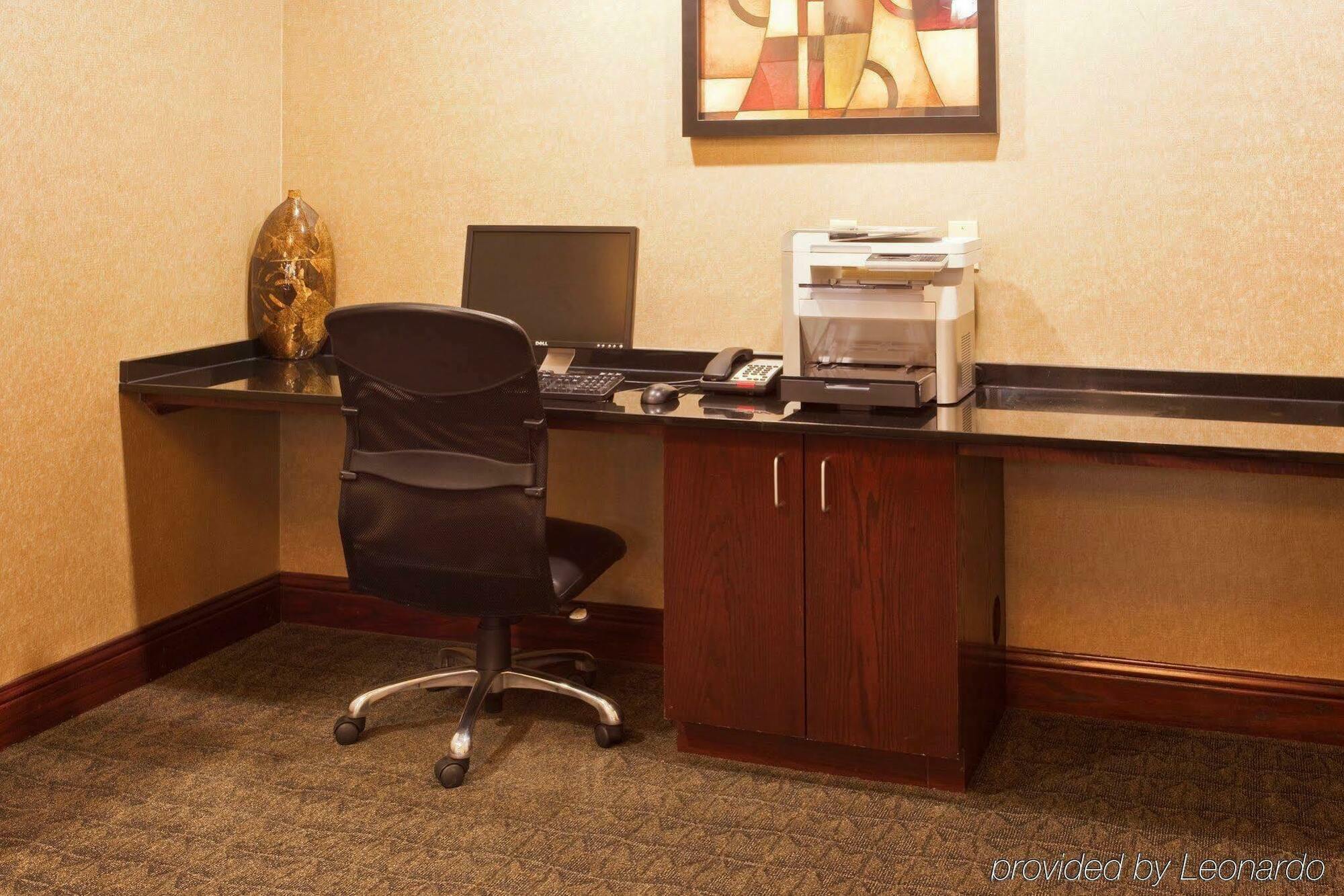 Red Lion Inn & Suites Mineral Wells Buitenkant foto